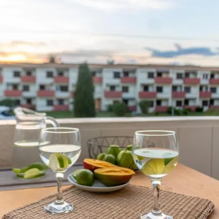 Apartamento Welcs Con Terraza * Empuriabrava